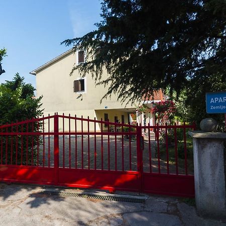 אומאג Apartments Milica חדר תמונה